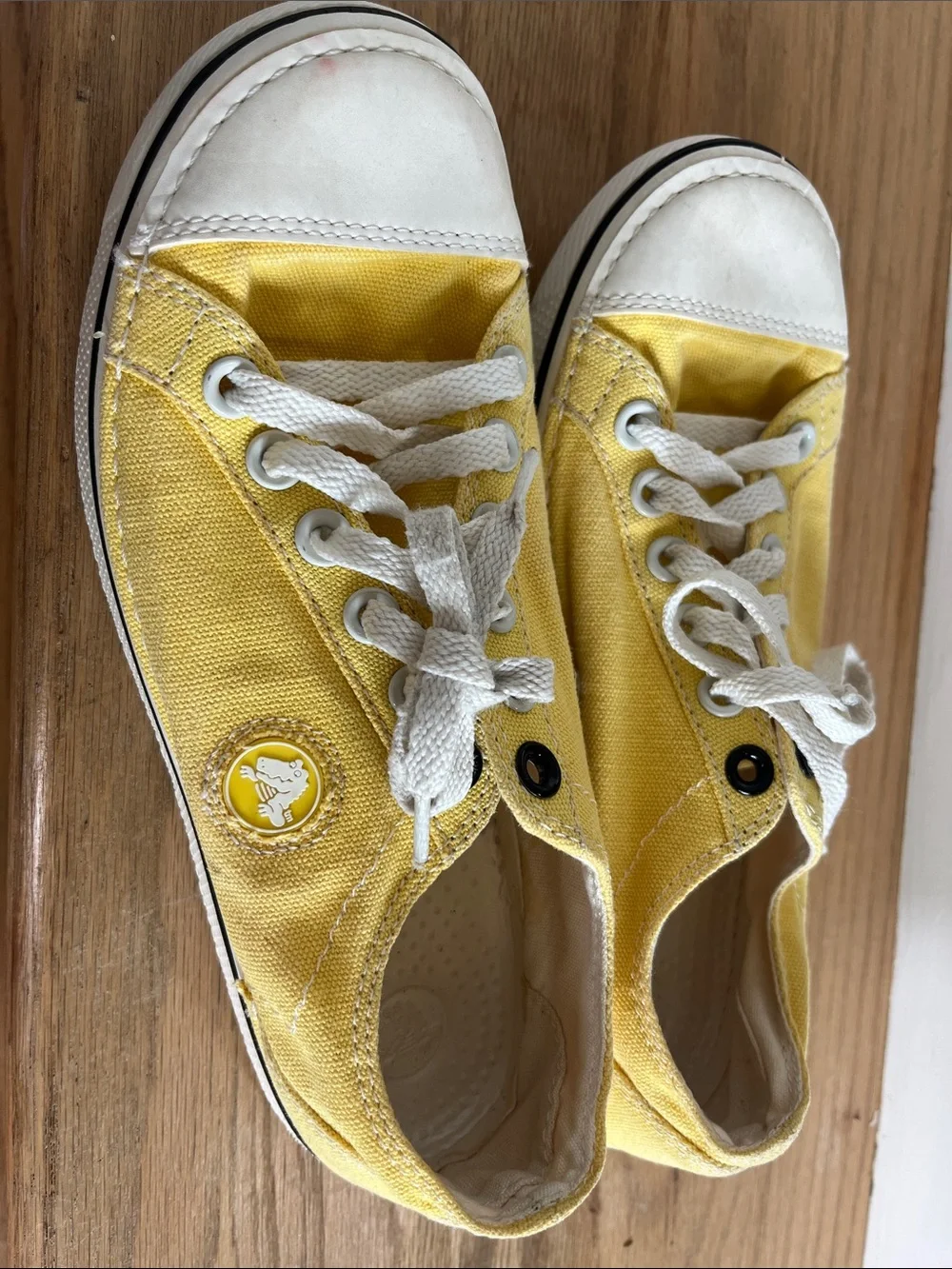 CROCS casual low